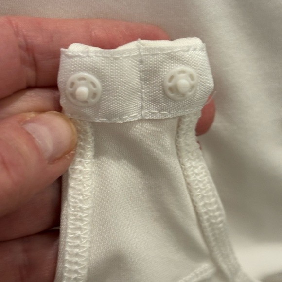 Bebe - Picture 10 of 11